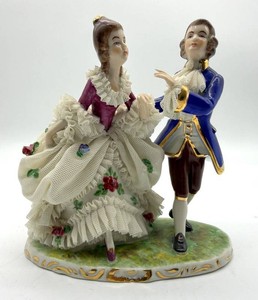 Carl Thieme Pottschappel Courting Couple Figurine - 5 X 3.5