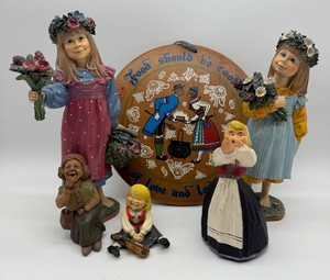 Candy Designs Norway Folk Art Figurines & Wooden Plaque (Lot of 6)