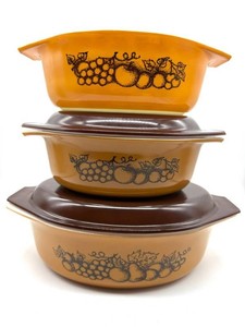Vintage Pyrex Old Orchard Fruit Pattern Casserole Dishes With 2 Lids (3 Dishes)