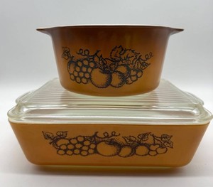 Vintage Pyrex Old Orchard Refrigerator Dish & Round Dish (Lot of 2)
