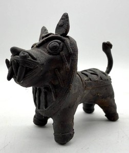 Vintage Miniature Primitive Metal Dog Sculpture - 3 X 1.25 X 2.5 in