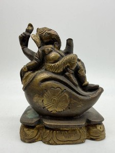 Vintage Brass Ganesha Statue on Lotus Pedestal - 3