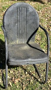 Vintage Metal Lawn Chair - 21 X 20 X 35 in