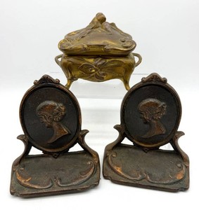 Vintage Decorative Metal Jewelry Casket & Portrait Bookends Mixed Lot