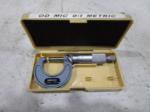 Mitutoyo 0-1 Metric Micrometer