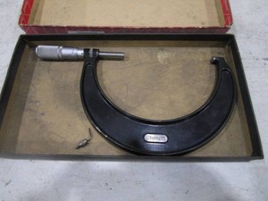 Starrett 4-5 Micrometer