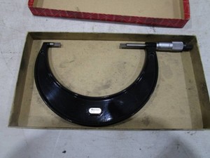 Starrett 4-5 Blade Micrometer