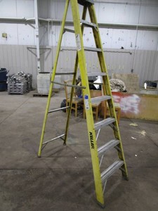Keller 8 Fiberglass Step Ladder