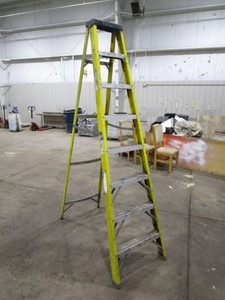 Keller 8 Fiberglass Step Ladder