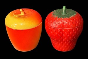A - Vintage Hazel Atlas Apple & Strawberry Covered Dishes