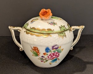 C - Vintage Herend Hungary Queen Victoria Hand-Painted Porcelain Covered Sugar Bowl with Rose Knob