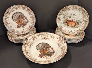 B - Dinner Plates - Williams Sonoma Thanksgiving Turkey Set (Lot of 12)
