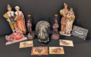 B - Thanksgiving Figurines & Decor Group of 10