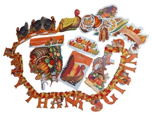 B - Thanksgiving Paper Wall & Table Decorations Mixed Lot