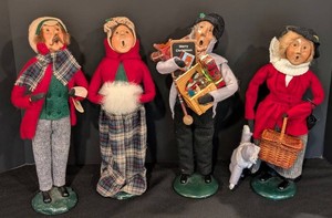 C - Christmas Caroler Figurines - Byers Choice (Lot of 4)