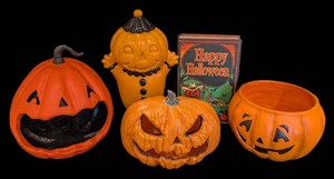 B - Halloween Decor Mixed Lot of 5