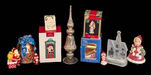 C - Christmas Ornaments & Decor Mixed Lot