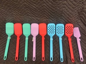 Kitchen Spatula Utensils - Solid & Perforated (Lot of 9)