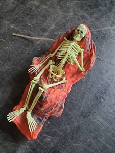 Rare Penn Plax Aquarium Rising Skeleton - Super Cool and Sought After