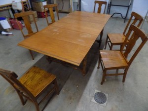 Table & Chairs