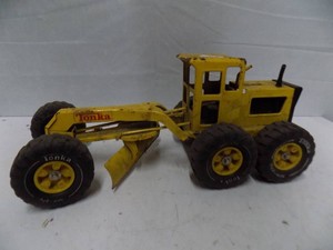 Vintage Tonka Road Grader Good Tires / Steering