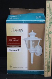 Patriot Lighting Colonial II 1-Light Wall Lantern 356-4032