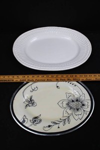 Corham Evening Bloom & White Oval Serving Trays 2pc