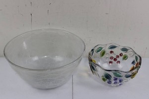Glass Serving Bowls - Textured & Fruit Motif (Lot of 2)