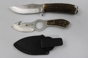 Ozark Trail Hunting & Skinning Knives With Sheath (Lot of 2)