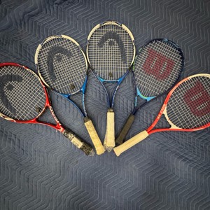 Lot of 5 HEAD & Wilson Tennis Rackets with 2 Carrying Cases