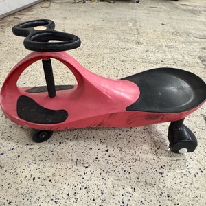 Childrens Wiggle Car Ride-On Toy  Pink & Black