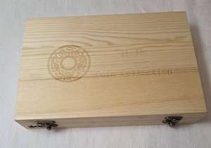 100 Pc Coin Capsule in Wooden Display Storage Box. Capsules are empty.  This box has NIFC S Mint (BU) Quarters written in black marker on it-Great For Collecters