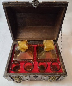 Vintage Amber Glass Liquor Decanters &amp Shot Glasses in a Wooden Chest Bar Set and vintage can opener. Rare (VERY COLLECTIBLE)