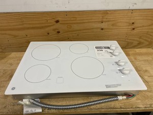 GE  ENERGY STAR  30 Stainless Steel Freestanding Electric Range JP3030 29-34 L x 21 H x 3 W