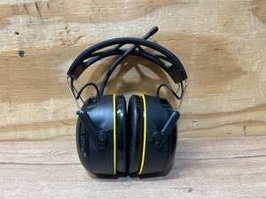 3M WorkTunes Connect  AMFM Hearing Protector, 26dB NRR, Black, Model# 90572 #6106615 MSRP $129.99