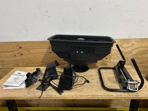 Field Tuff 12 Volt ATV Hitch-Mount Spreader - 125-Lb. Capacity, 16-Gallon Poly Hopper, Model# AS-125ATV12 #31913 MSRP $469.99
