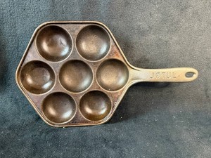 Jotul Cast Iron 7-Cavity Aebleskiver Pancake Pan - Product of Norway
