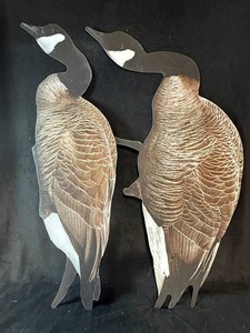 James a. Cripe Outlaw Decoys Goose Pair (Lot of 2)