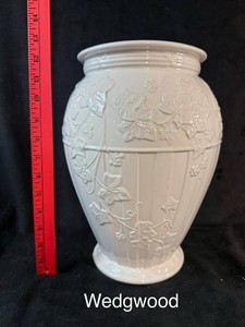 Vintage Wedgwood Classic Garden Large Vase - 1996
