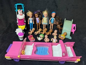 Mixed Fashion Doll Barbie BabiesChelsea, Littlest Pet Shop Stretch Limo & Playset Accessories