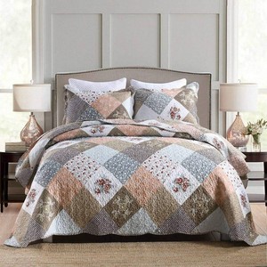 $43 HoneiLife Quilt Set Twin Size - 2 Piece Microfiber Quilts Reversible Bedspreads Patchwork Coverlets Floral Bedding Set All Season Quilts with Geometric and Little Rose Print Pattern Coffee
