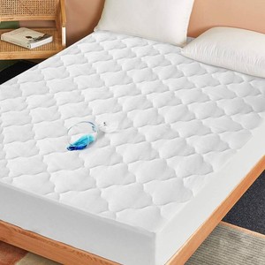 $35 Short King RV Mattress Pad Waterproof Mattress Protector, White