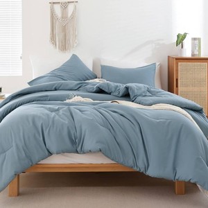 $54 ROSGONIA Oversized King Comforter, Dusty Blue, 120x98 Soft Bedding Quilt