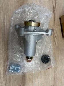 $30 Lawn Mower Spindle Fits for 532187292 532192870 187292 532187281 21546238 21546299 Mower Spindle Compatible with Husqvarna YTH24V48 Ariens Craftsman Poulan Jonsered Murray Mandrel Assembly, pack of 1