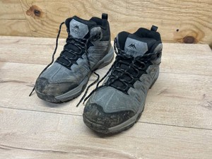 $50 Mens Waterproof Hiking Boots Lightweight Leather Mid Ankle Outdoor Trail Trekking shoes. (Size 9.5 very dirty)