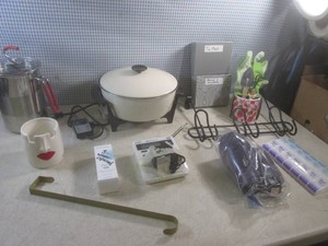 (G-1) Electric Pan, Organizes, Weather Radio and Other Misc