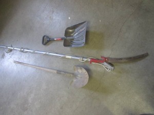 (EW7) Craftsman Pole Saw  Tree Pruner and 2 Shovels