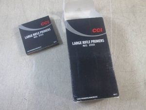 (EC1) Box with 800 Large Rifle Primers No.200