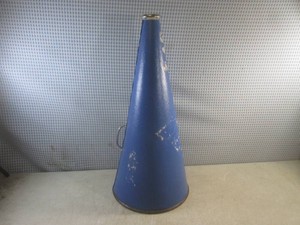 (EC1) Vintage Cheerleader Megaphone with Handle and Mteal Ring Ends 24 x 11