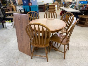 Dining Table & 6 Chairs 42 plus 18 leaf